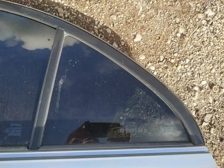 Toyota Avensis T250 (2006 - 2009) Форточка двери — фото 2