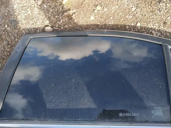 Toyota Avensis T250 (2006 - 2009) Стекло задней двери — фото 2