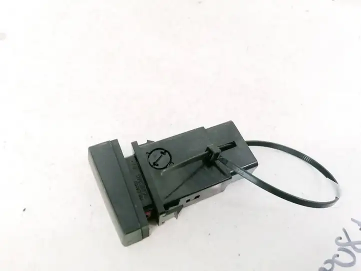 Hyundai Santa Fe (2005 - 2009) 864W0140 Включатель аварийных фонарей — фото 3