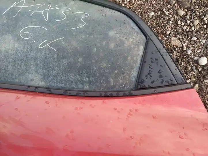 Mazda 2 (2007 - 2010) Накладка стекла задней двери — фото 3