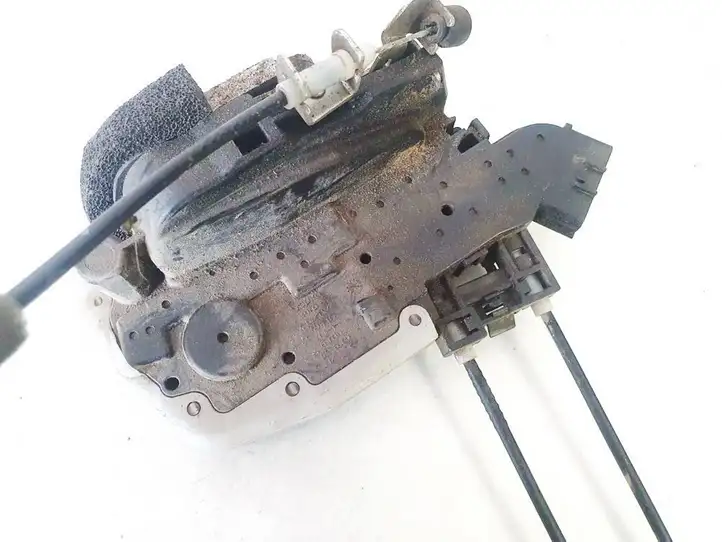 Nissan Juke I F15 (2010 - 2018) g1014520 Замок задней двери — фото 1
