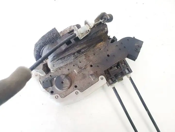 Nissan Juke I F15 (2010 - 2018) g1014520 Замок задней двери — фото 2