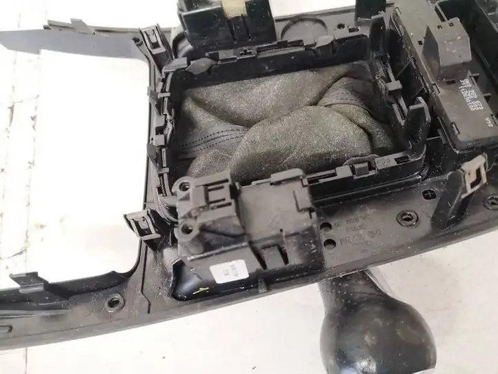 Audi A4 S4 B8 8K (2007 - 2011) 8K0959673A Кнопка ручного тормоза — фото 3