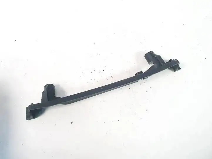 Toyota Prius (XW30) (2009 - 2015) 7447447010 Прочие внешние детали — фото 3