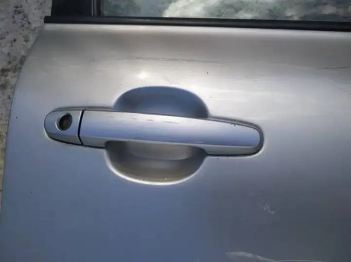 Toyota Avensis Verso (1995 - 2001) Наружная ручка двери — фото 2