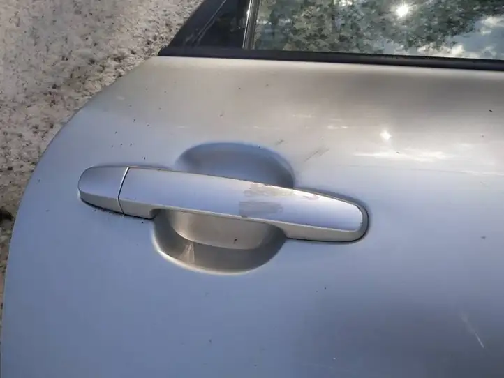 Toyota Avensis Verso (1995 - 2001) Наружная ручка двери — фото 2