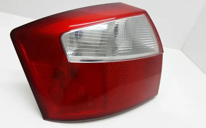 Audi A4 S4 B6 8E 8H (2000 - 2006) 8E0945095 Задний фонарь в кузове — фото 1