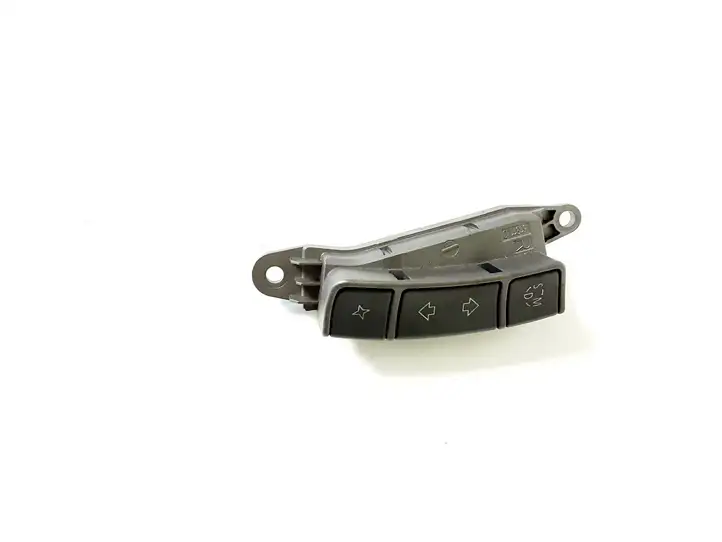 BMW 7 E65 E66 (2001 - 2008) 6911586 Кнопки на рулевом колесе — фото 1