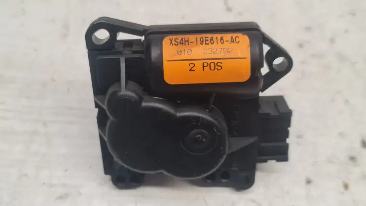 Ford Focus (1998 - 2004) XS4H19E616AC Двигатель задвижки потока воздуха — фото 1