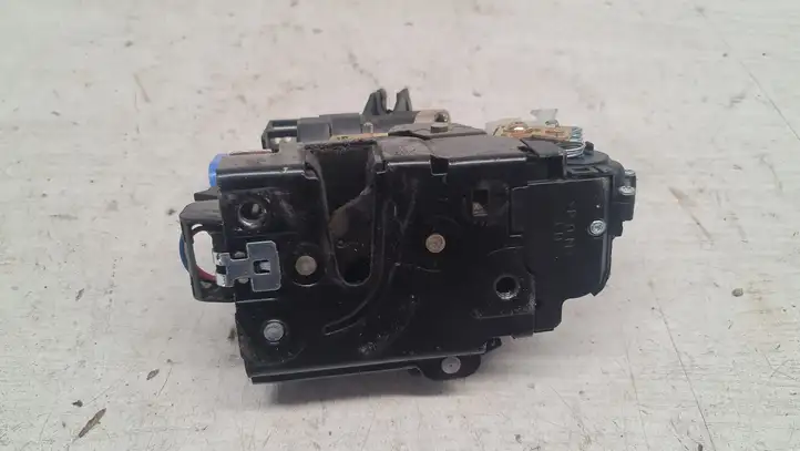 Skoda Praktik 5J8 (2007 - 2014) 601001035422P Замок передней двери — фото 5