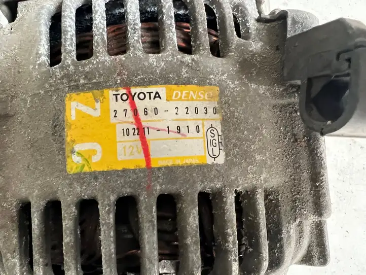 Toyota Corolla E120 E130 (2004 - 2007) 2706022030 Генератор — фото 2