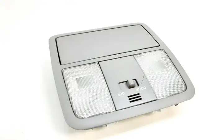 Toyota RAV 4 (XA30) (2006 - 2016) 6340142010 Передняя подсветка — фото 1