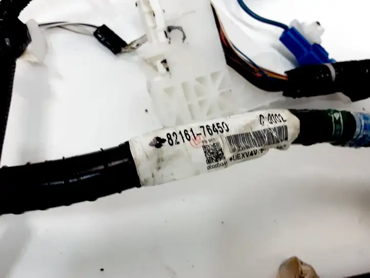 Lexus CT 200H (2013 - 2017) 8216176450 Прочая электропроводка — фото 4