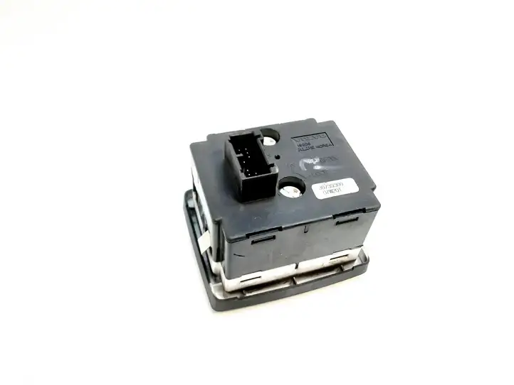 Volvo V50 (2004 - 2008) 30739300 Включатель фонарей — фото 2