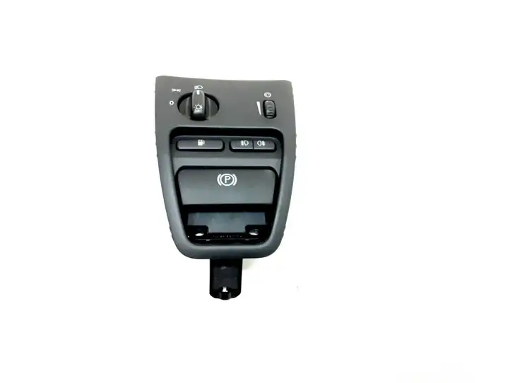 Volvo XC90 (2002 - 2006) 8697221 Включатель фонарей — фото 1