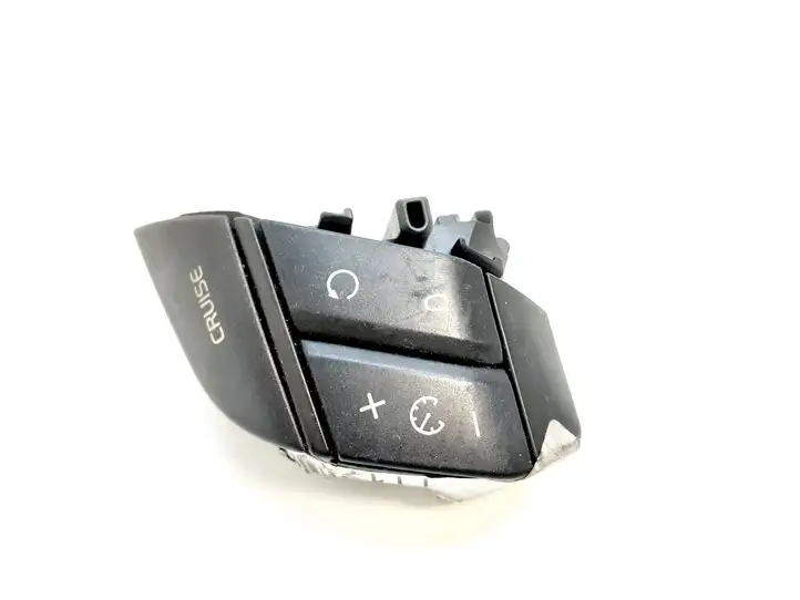 Volvo XC90 (2002 - 2006) 8685478 Кнопки на рулевом колесе — фото 1
