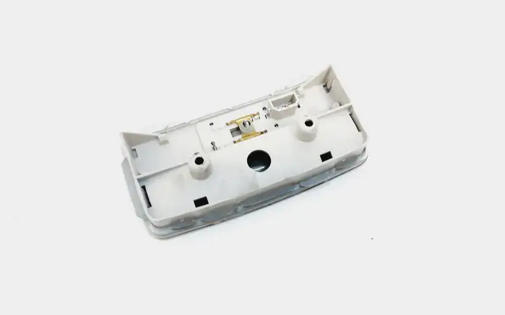 Skoda Octavia Mk2 (1Z) (2004 - 2013) 6L0947105A Передняя подсветка — фото 2