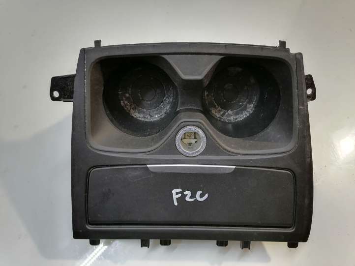 BMW 1 F20 F21 (2011 - 2019)  9207320 Держатель чашки