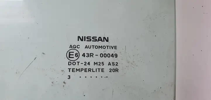 Nissan Qashqai (2006 - 2010) Стекло передней двери — фото 2
