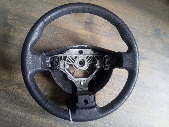 Nissan Qashqai (2010 - 2013) Руль — фото 1