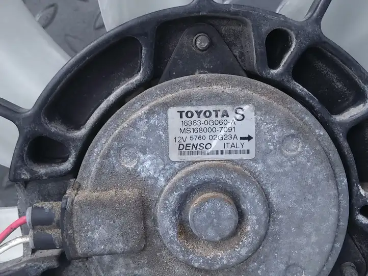 Toyota Corolla Verso E121 (2004 - 2007) 1227508862 Электровентилятор радиатора — фото 4