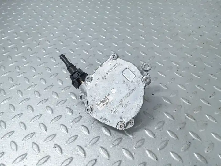 Toyota Yaris XP210 (2020 - ) F009A10018 Вакуумный насос — фото 1