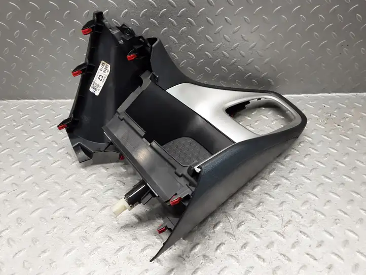 Toyota Yaris XP210 (2020 - ) 58811K0030 Ящик центральной консоли — фото 3