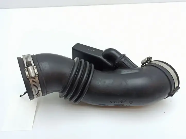 Subaru Legacy (2003 - 2009) Трубка подачи воздуха — фото 7