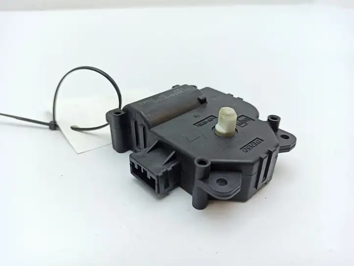 Subaru Legacy (2003 - 2009) 1138002380 Двигатель задвижки потока воздуха — фото 2