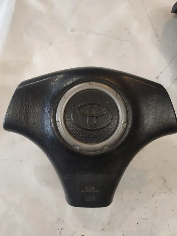 Toyota RAV 4 (XA20) (2000 - 2005) Подушка безопасности руля — фото 1