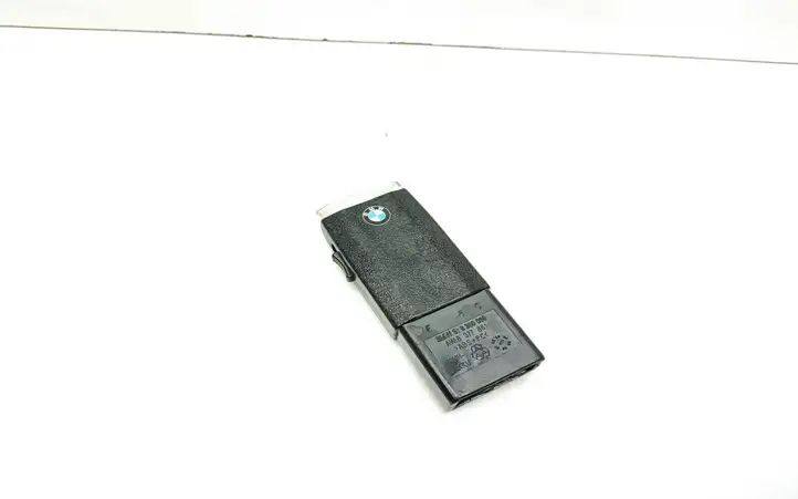 BMW 3 E90 E91 (2005 - 2012) 8360066 Автомобильный фонарик — фото 1
