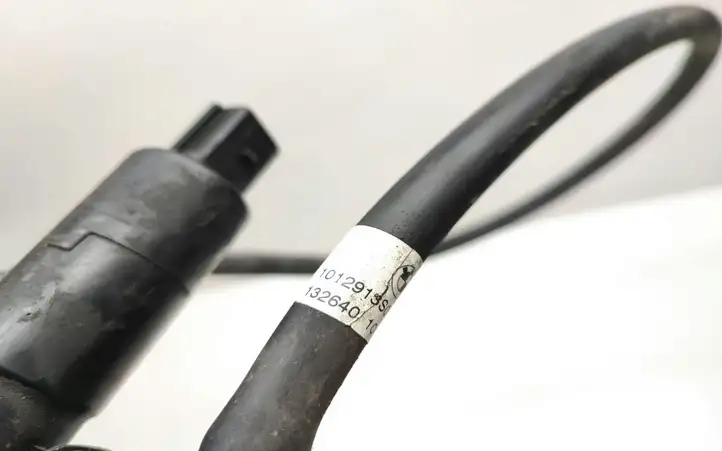 BMW 3 E90 E91 (2005 - 2012) 8377430 Насос омывателя фар — фото 3