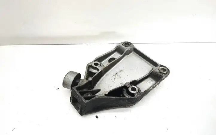 BMW 5 F10 F11 (2009 - 2016) 6777623 Кронштейн двигателя — фото 2