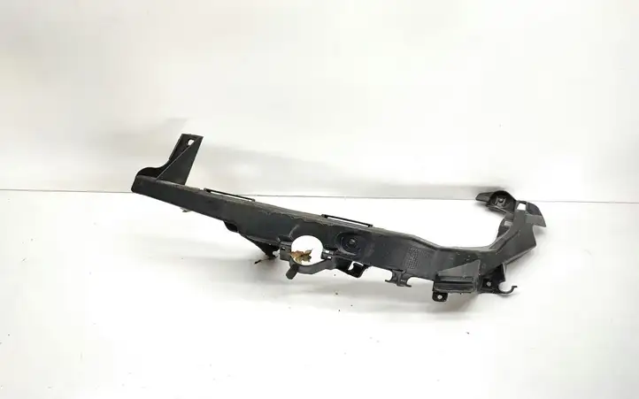 BMW 3 E90 E91 (2005 - 2012) 7116707 Кронштейн передней фары — фото 1