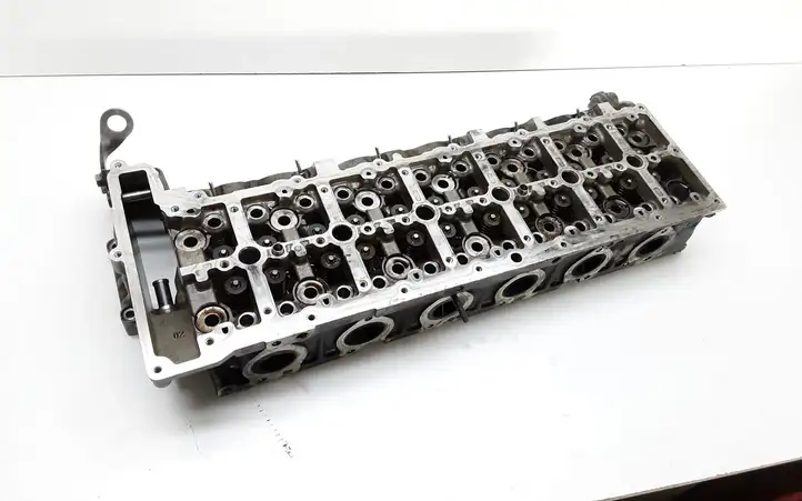 BMW 5 F10 F11 (2009 - 2016) 7812929 Головка блока цилиндров — фото 1