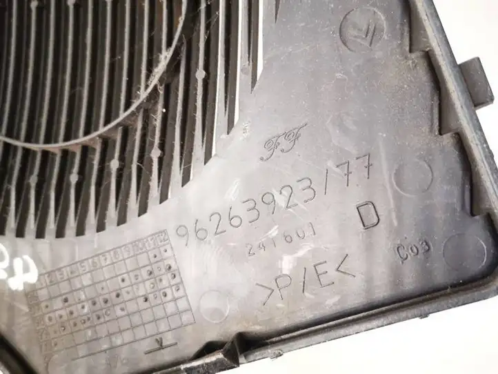 Citroen Xantia (1998 - 2002) 9626392377 Накладка бокового динамика — фото 3