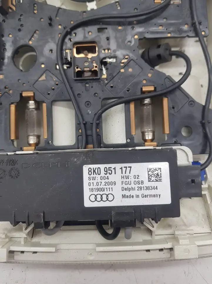 Audi Q5 SQ5 (2008 - 2012) 8T0947135F Передняя подсветка — фото 3
