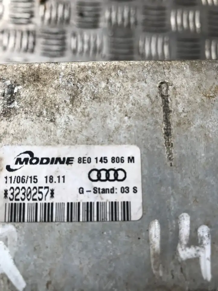 Audi A4 S4 B7 8E 8H (2004 - 2009) 8E0145806M Интеркулер — фото 6