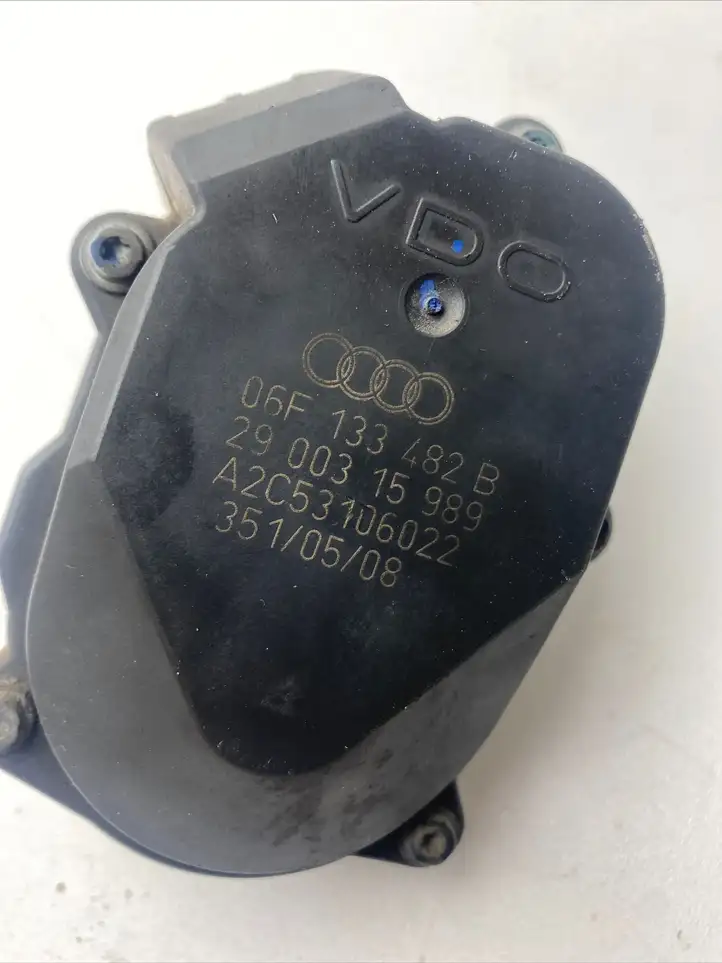 Audi A4 S4 B7 8E 8H (2004 - 2009) 06F133482B Электрозадвижка двигателя — фото 2