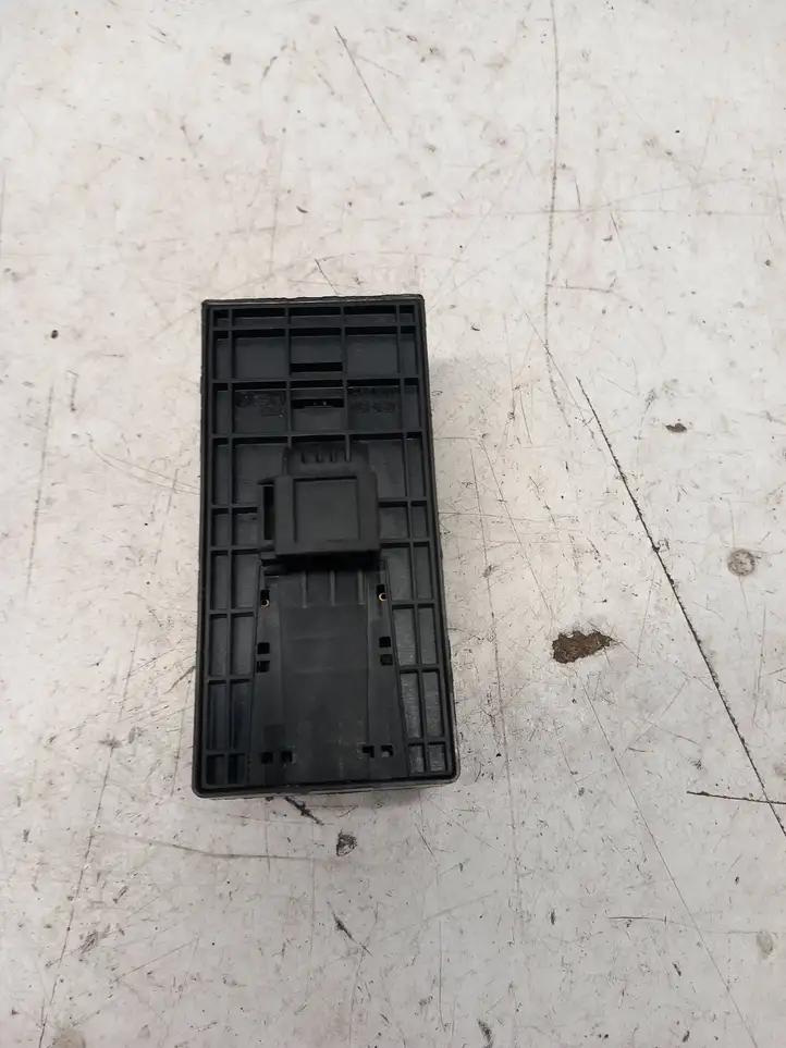 Audi A4 S4 B8 8K (2007 - 2011) 8K0959851D Кнопка стеклоподъемников — фото 2