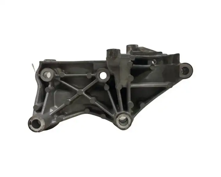 Nissan X-Trail T32 (2014 - 2021) 117105124R Кронштейн генератора — фото 4