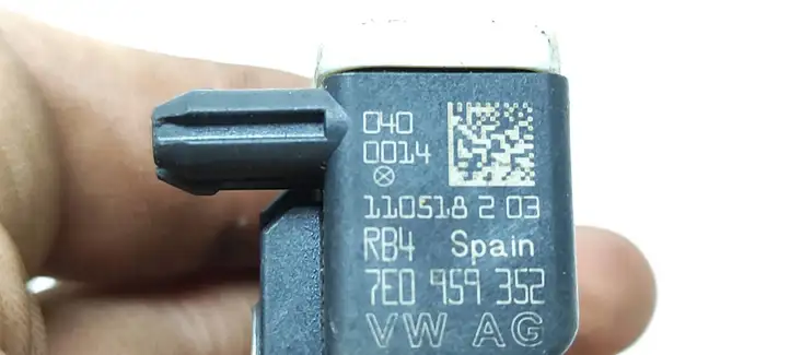 Audi A1 (2010 - 2014) 7E0959352 Датчик удара SRS — фото 3