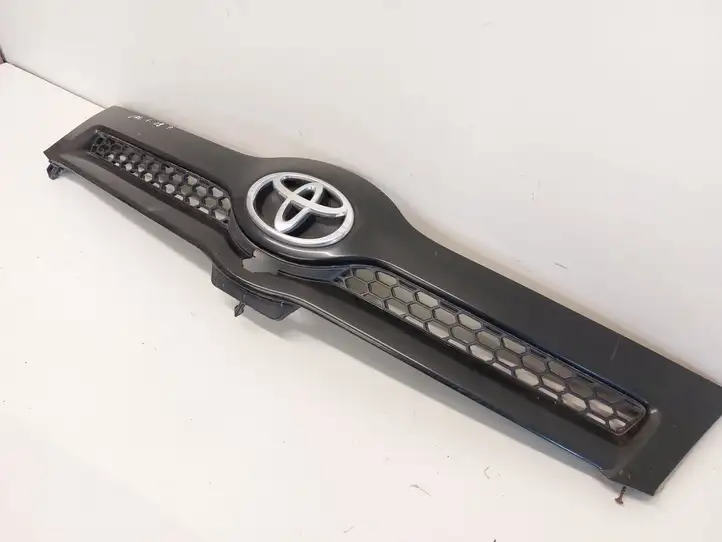 Toyota Corolla Verso AR10 (2004 - 2009) 531110F020 Верхняя решетка радиатора — фото 2