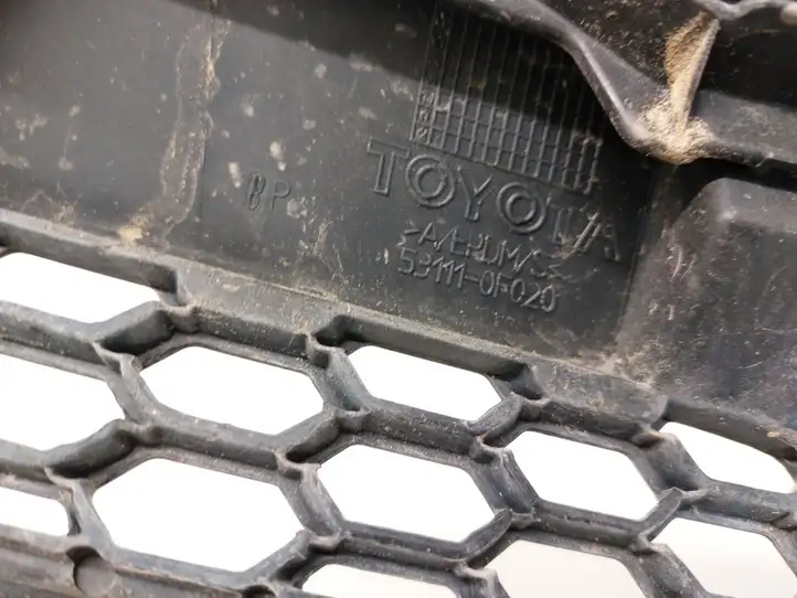 Toyota Corolla Verso AR10 (2004 - 2009) 531110F020 Верхняя решетка радиатора — фото 8