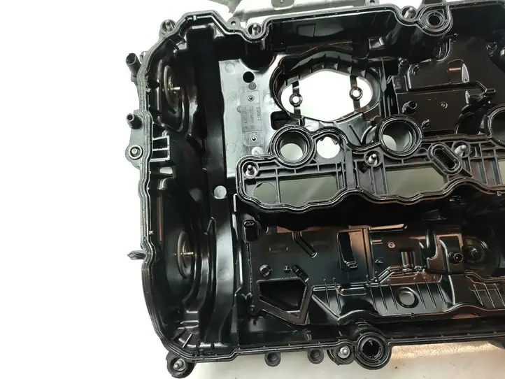 BMW 3 G20 G21 (2019 - ) 72474693 Крышка головки блока цилиндров — фото 6
