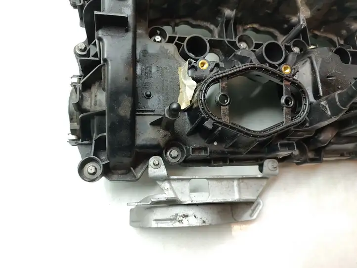 BMW 3 G20 G21 (2019 - ) 72474693 Крышка головки блока цилиндров — фото 18