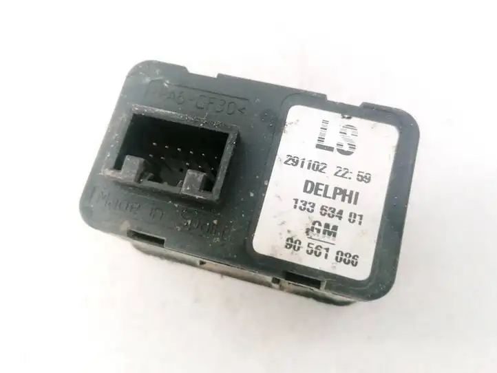Opel Zafira A (1999 - 2003) 90561086 Блок кнопок стеклоподъемников — фото 2