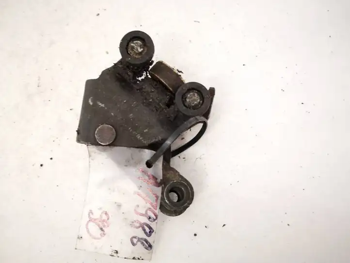 Mazda 5 (2005 - 2010) Другая деталь раздвижной двери — фото 3