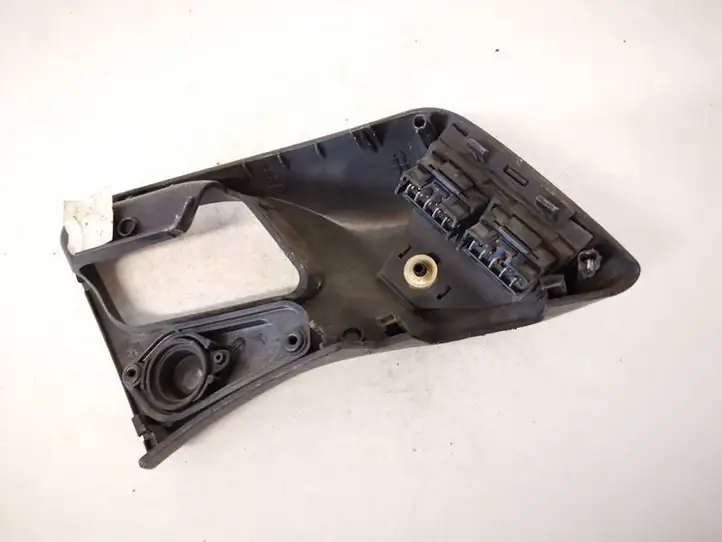 Citroen Xantia (1998 - 2002) 9613057277 Блок кнопок стеклоподъемников — фото 2