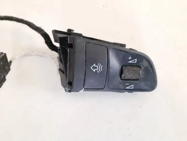 Audi A6 S6 C6 4F (2004 - 2008) 4f0951527 Кнопки на рулевом колесе — фото 2